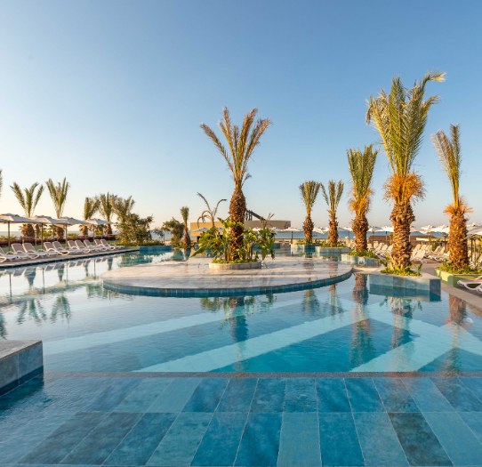 Бесконечный бассейн